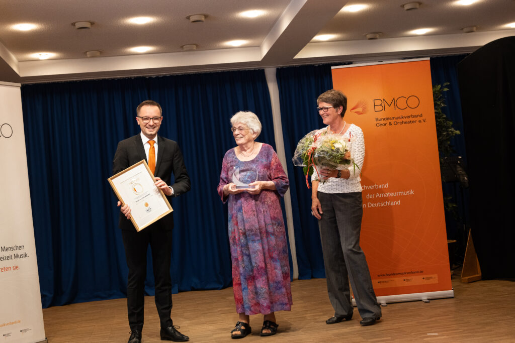 v.l.n.r.: Benjamin Strasser, Lore Auerbach, Gabriele Nogalski